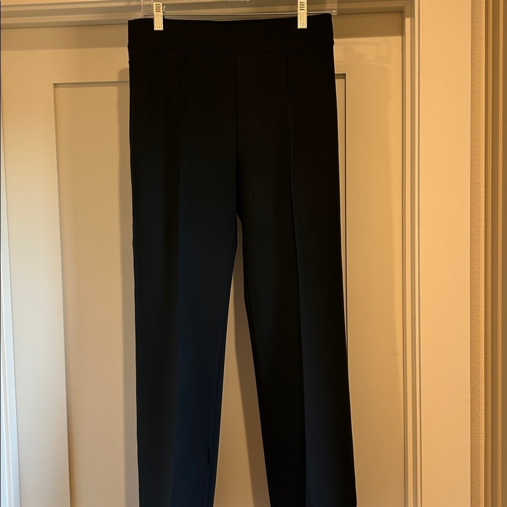 SPANX The Perfect Pant, High-Rise Flare Size M
Worn once and then dry cleaned